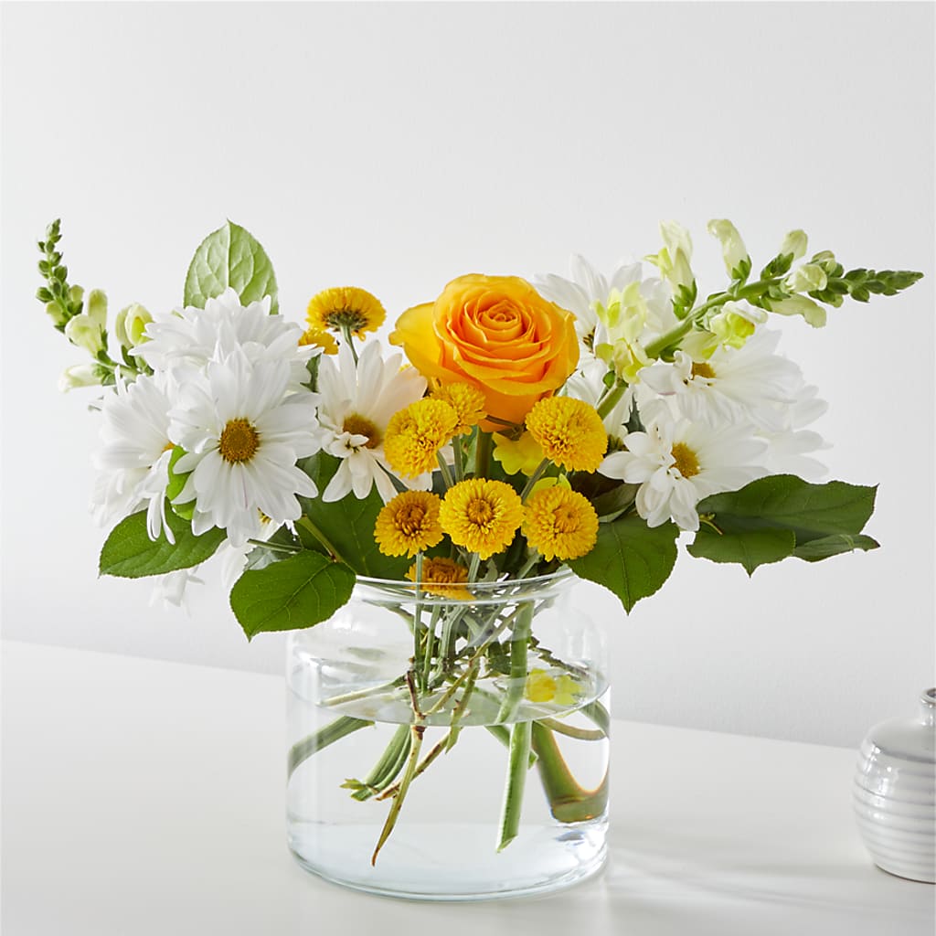 Sun Salutation Bouquet – Oliverios Florist, Bridgeport WV