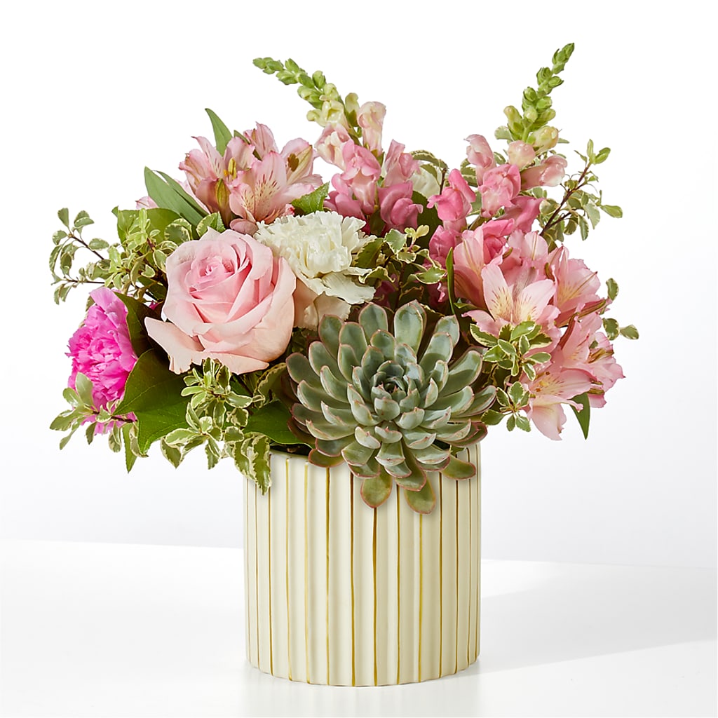 Magenta Musings Bouquet – Oliverios Florist, Bridgeport WV