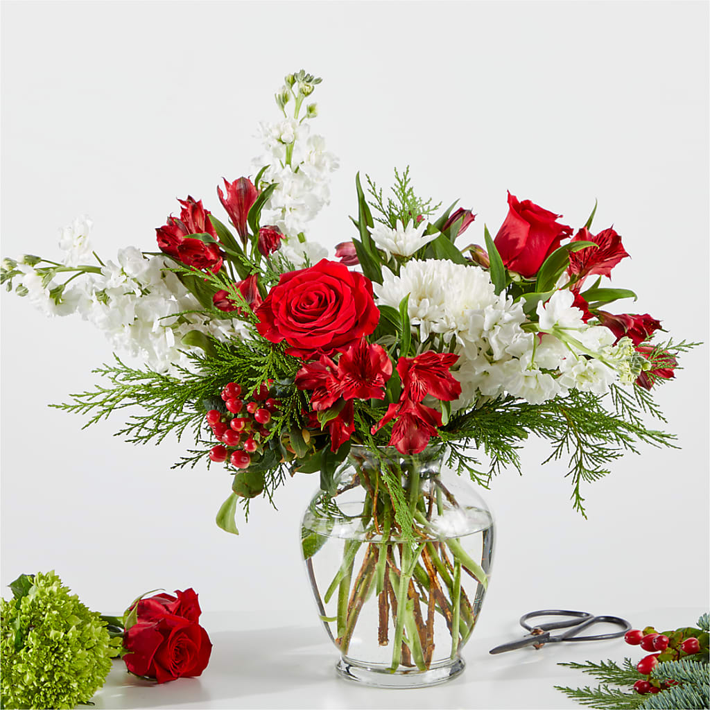 Merry Moment Bouquet – A Florist Original – Oliverios Florist, Bridgeport WV