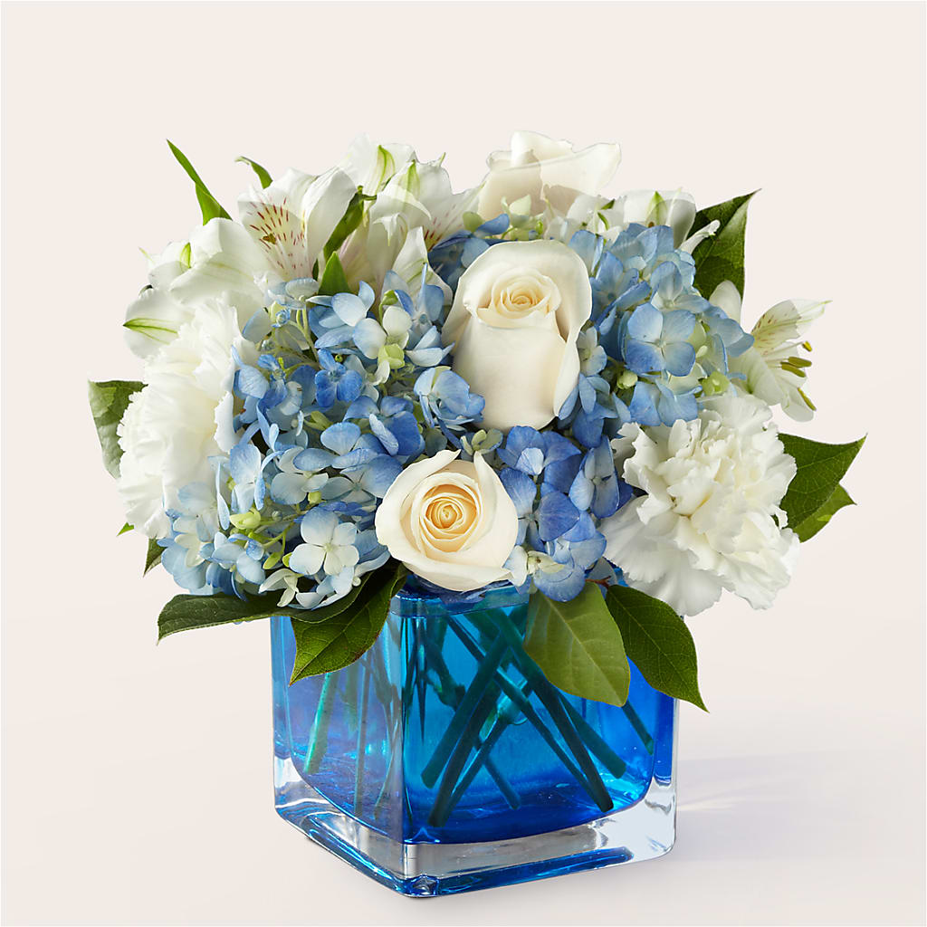 Soothing Waters Bouquet – Oliverios Florist, Bridgeport WV