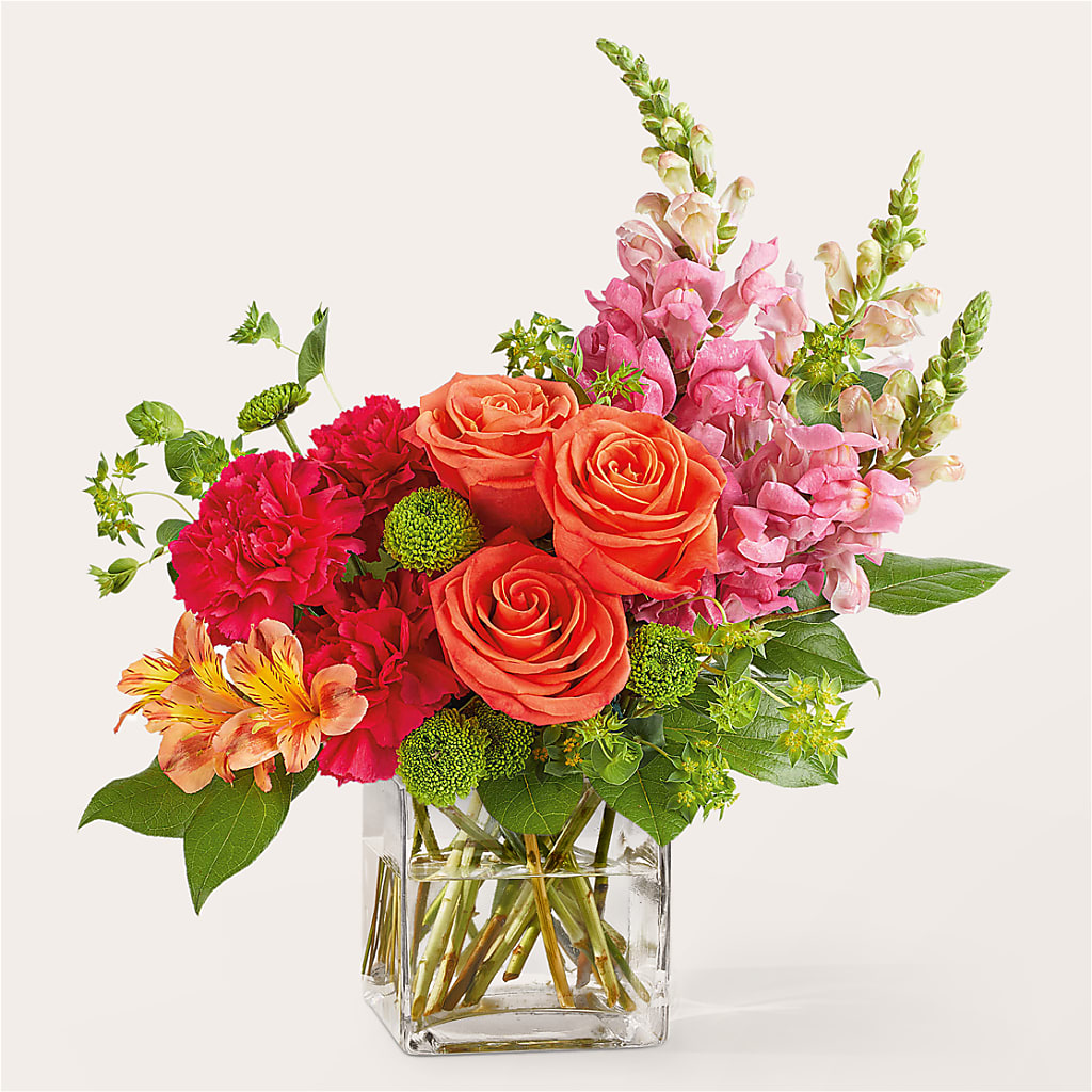 Cosmopolitan Bouquet – Oliverios Florist, Bridgeport WV
