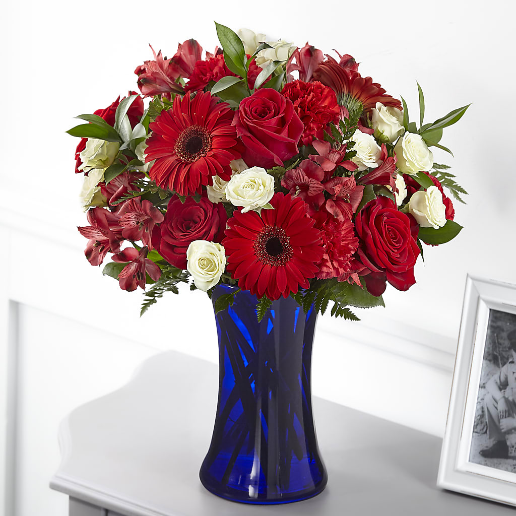 Hearts Embrace Bouquet – Oliverios Florist, Bridgeport WV