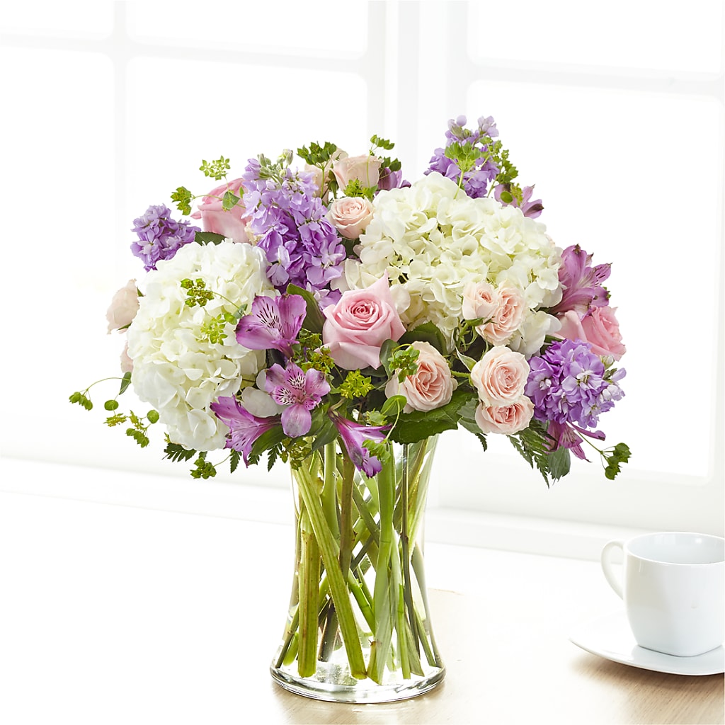 Shared Sentiment Bouquet – Oliverios Florist, Bridgeport WV
