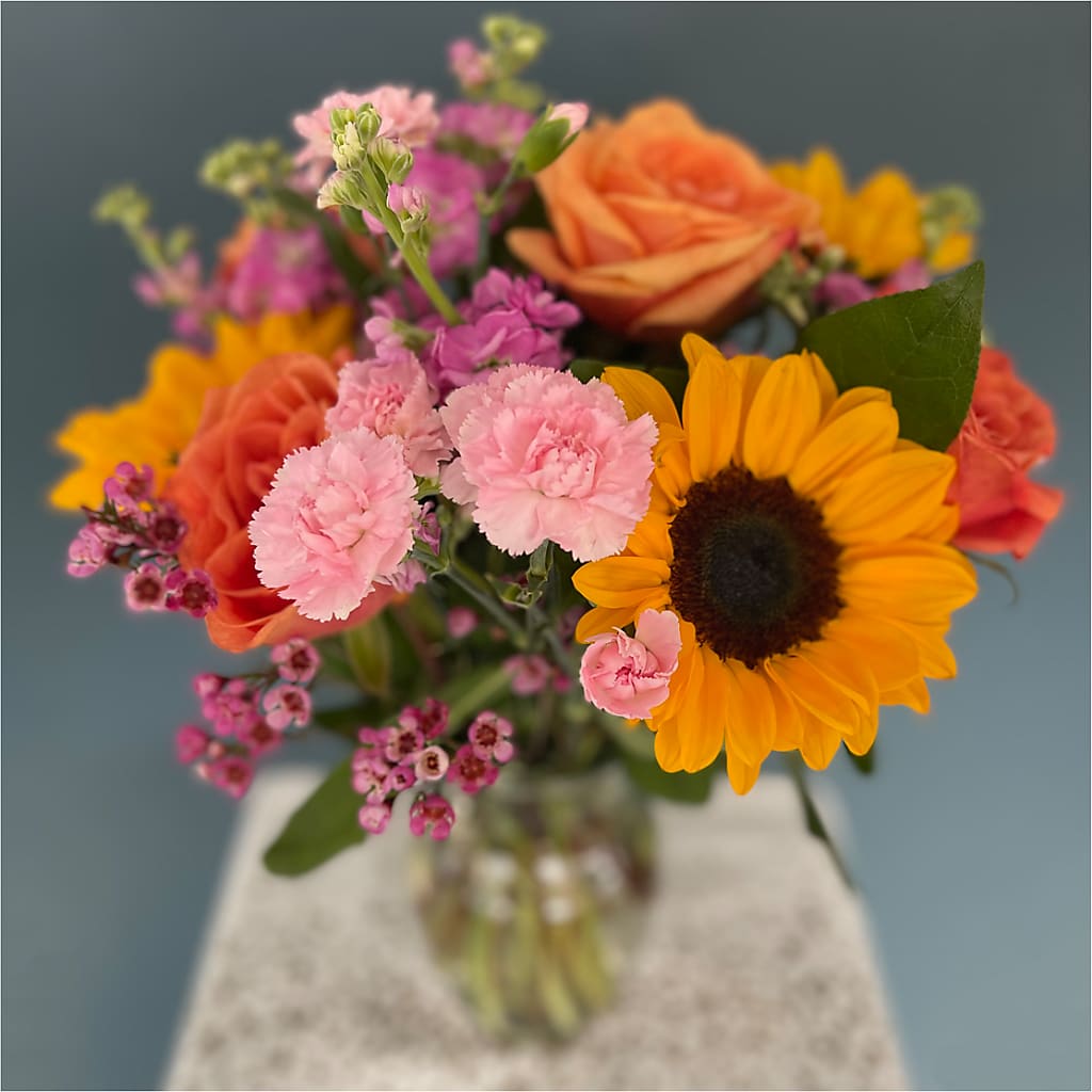 Yellow Brick Road Bouquet – Oliverios Florist, Bridgeport WV