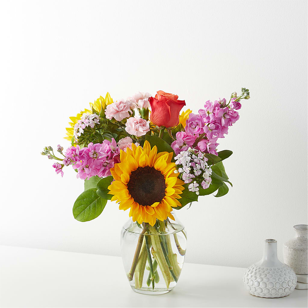 Yellow Brick Road Bouquet – Oliverios Florist, Bridgeport WV
