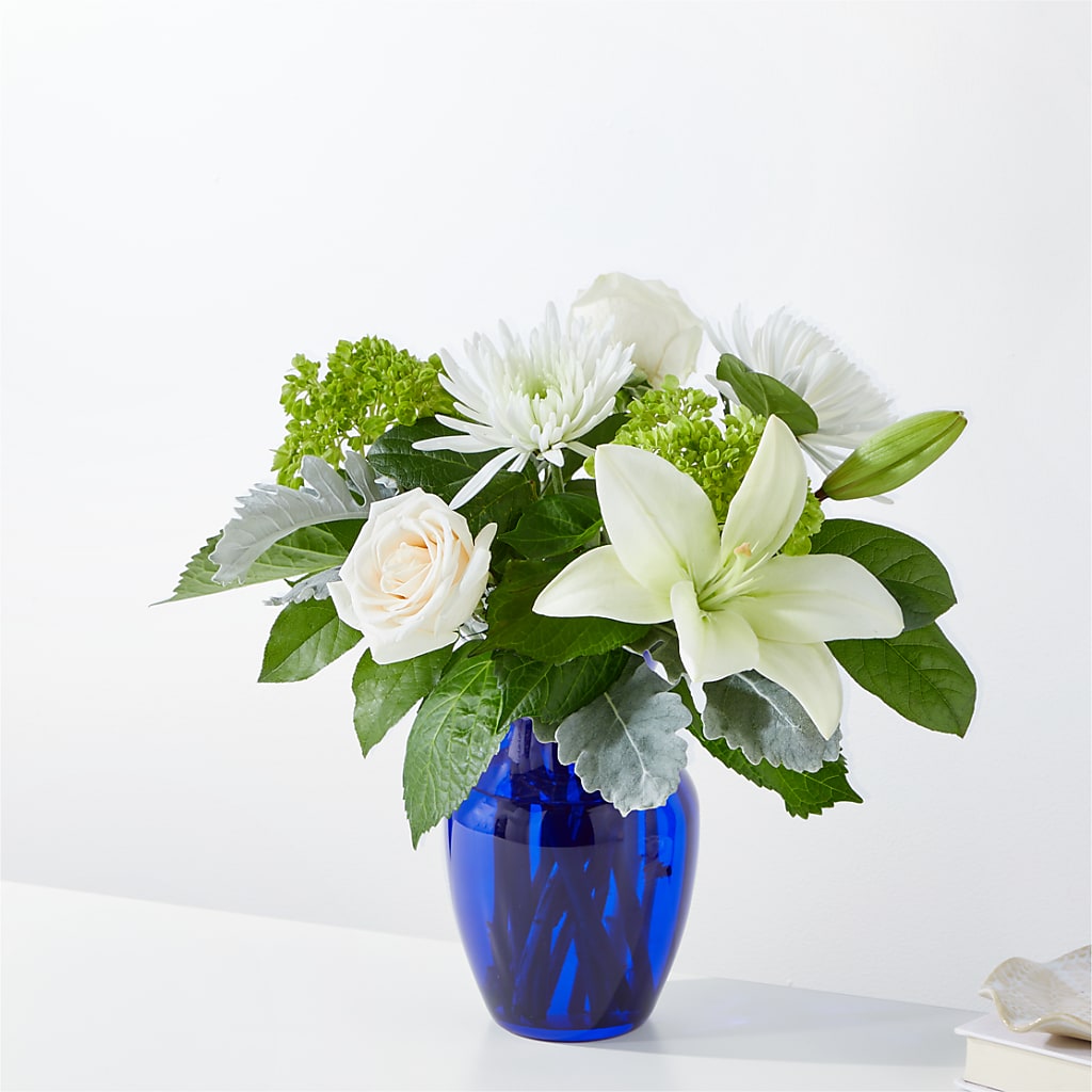 Snowy Dreams Bouquet – Oliverios Florist, Bridgeport WV