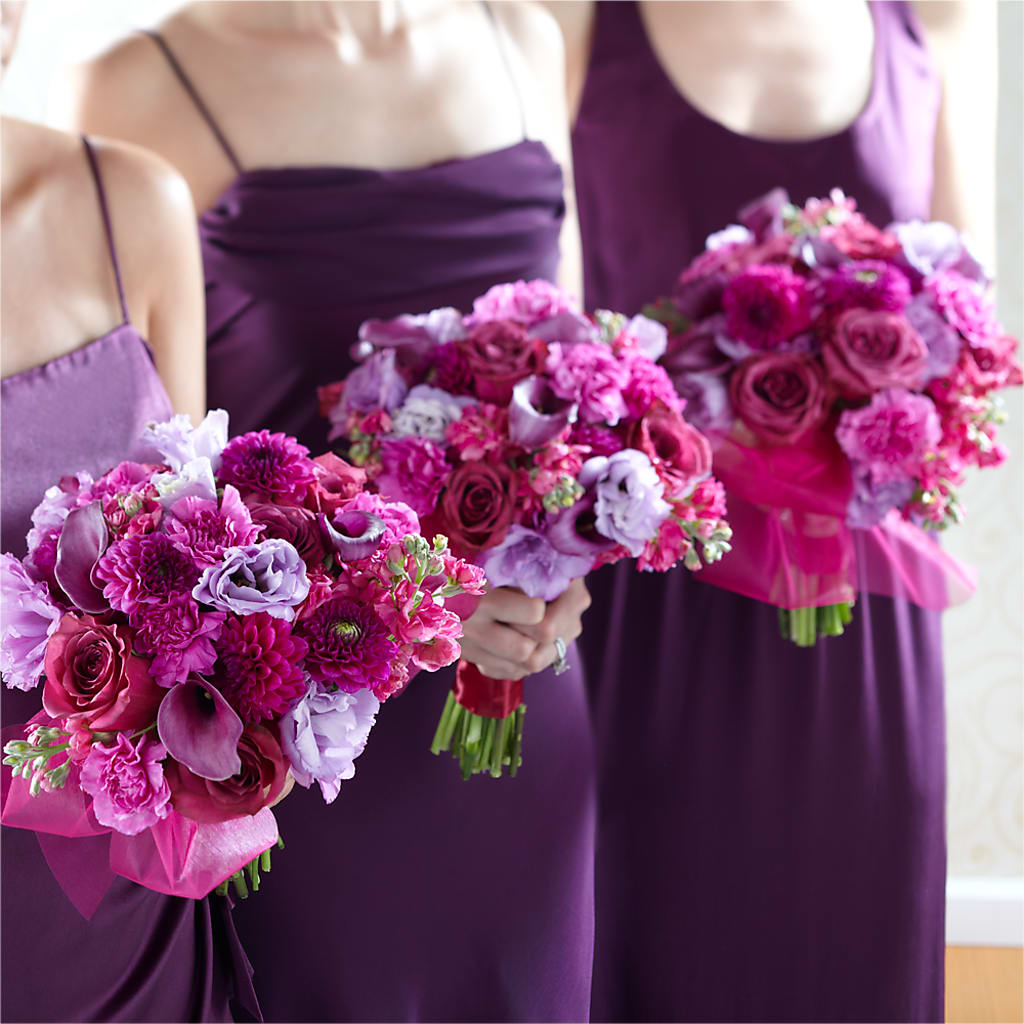 Bridesmaid's Garden Bouquet – Oliverios Florist, Bridgeport WV