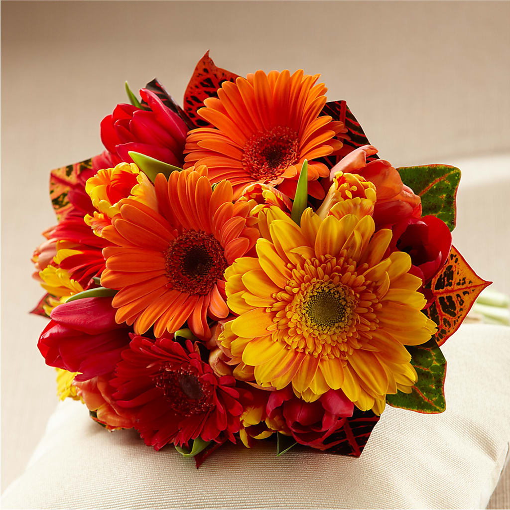 Sunglow Bouquet – Oliverios Florist, Bridgeport WV