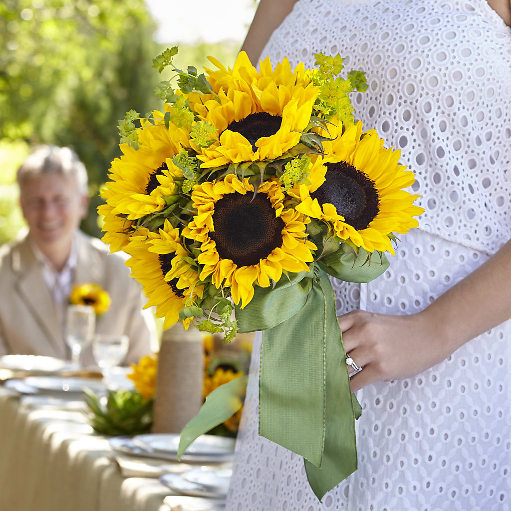 Free Spirit Bouquet – Oliverios Florist, Bridgeport WV