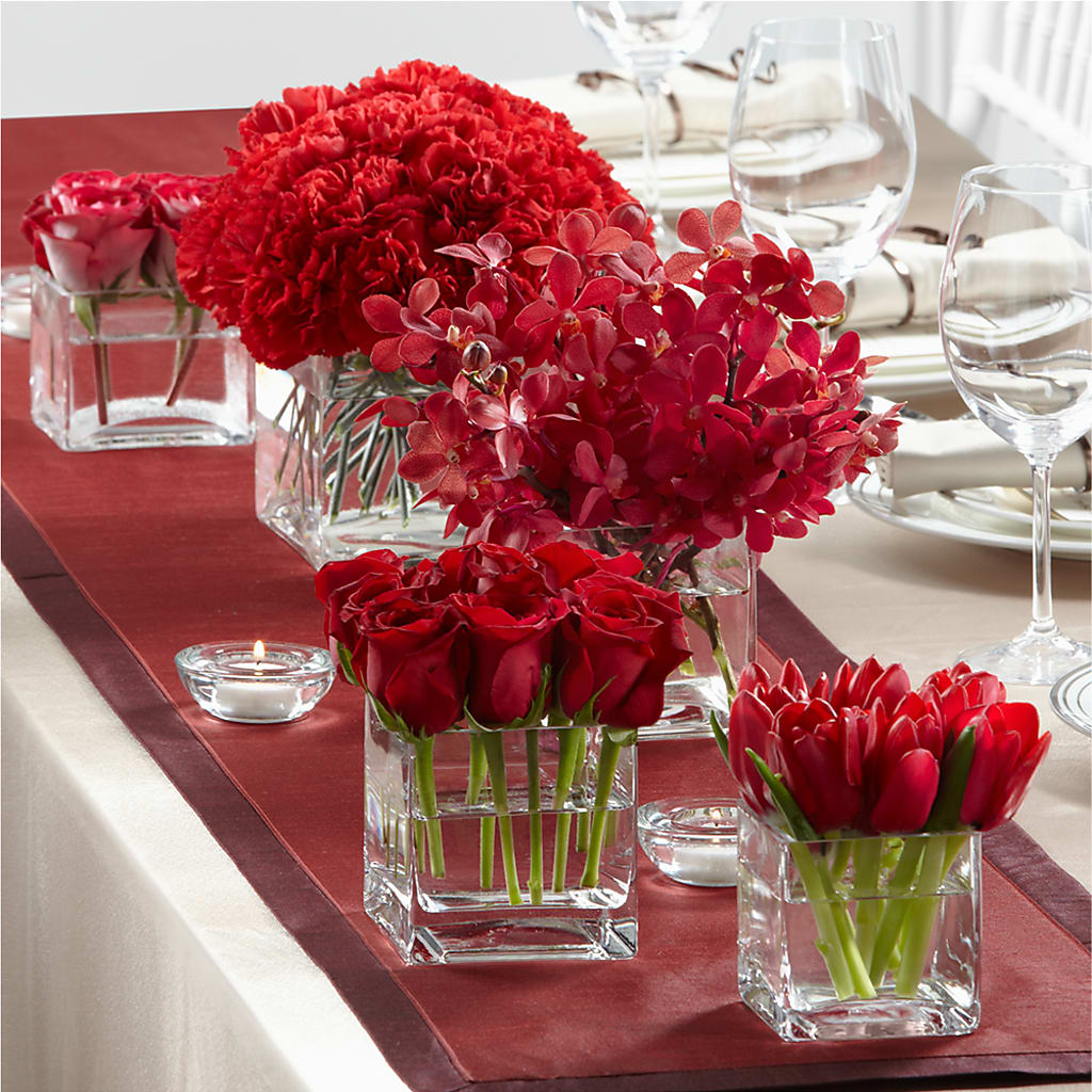 Modern Grace Centerpiece – Oliverios Florist, Bridgeport WV