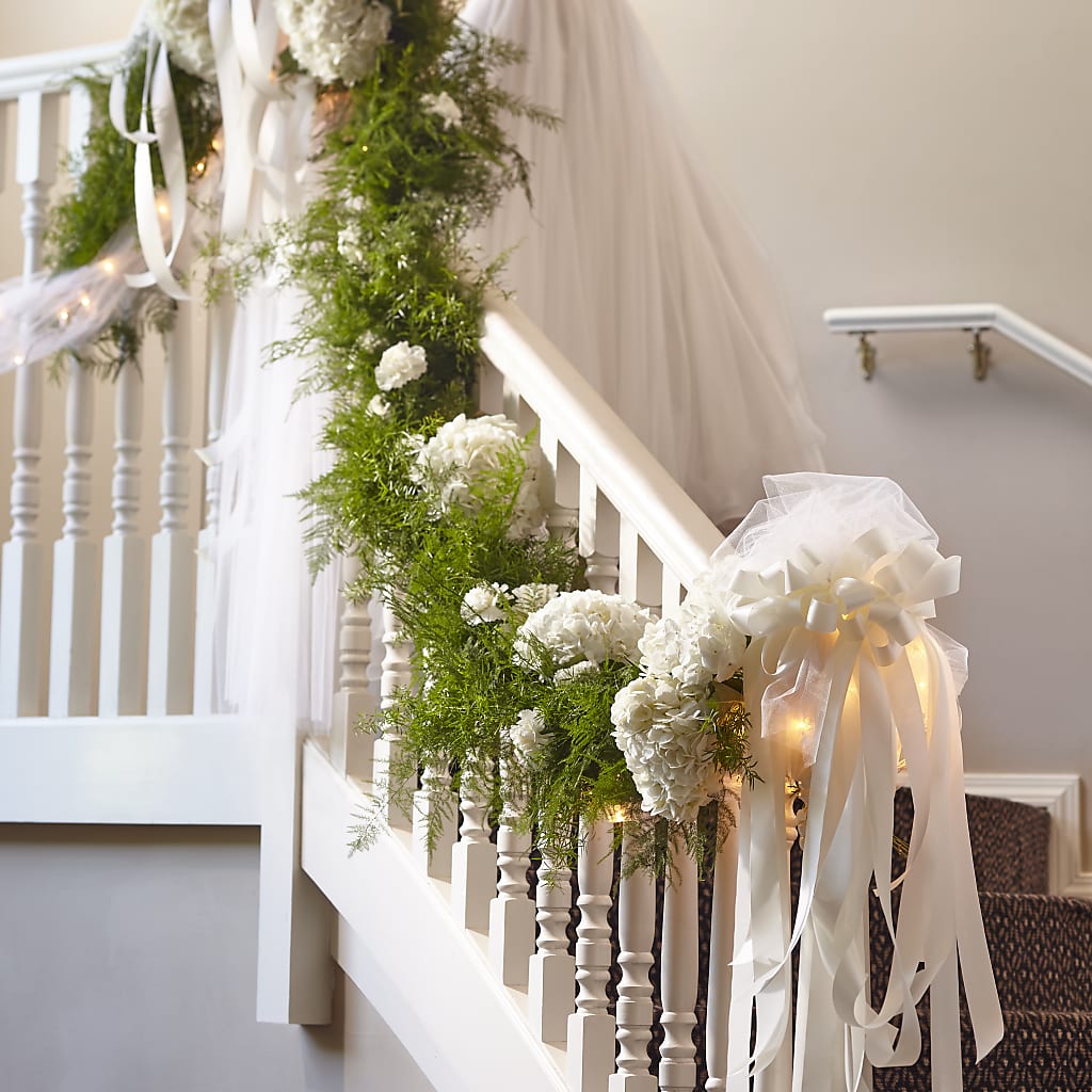 Champagne Dreams Garland – Oliverios Florist, Bridgeport WV