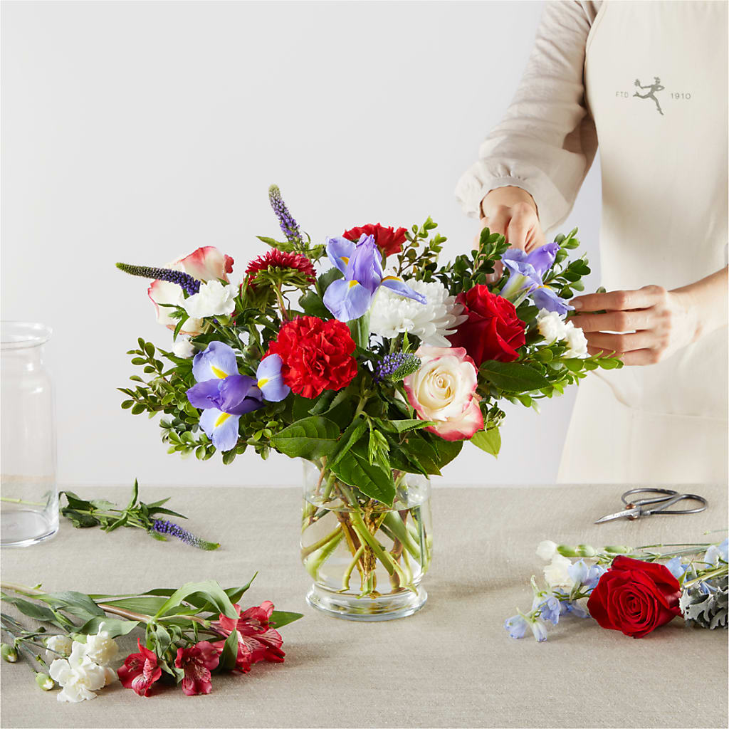 Star Spangled - A Florist Original –  Oliverios Florist, Bridgeport WV
