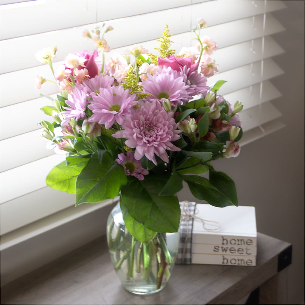 Pastel Tradition - A Florist Original –  Oliverios Florist, Bridgeport WV