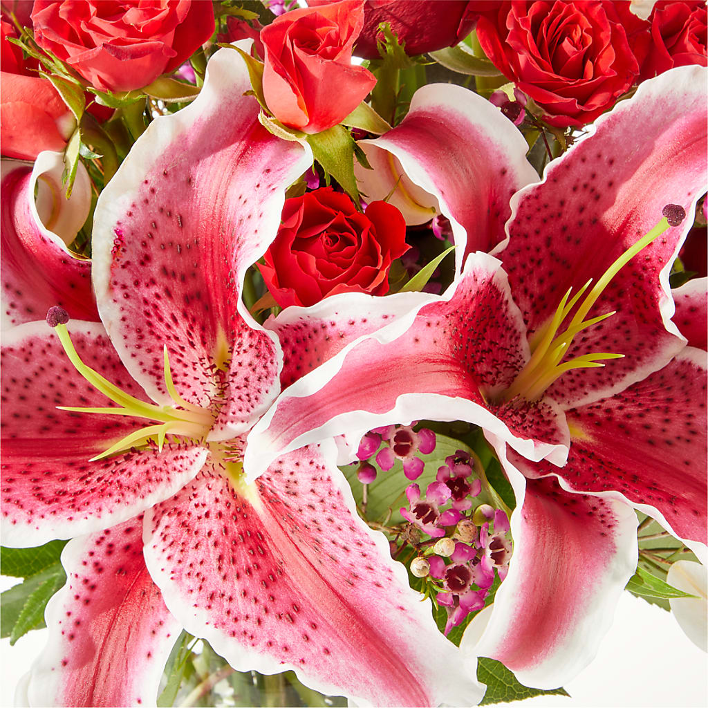 Match Made in Heaven Bouquet –  Oliverios Florist, Bridgeport WV