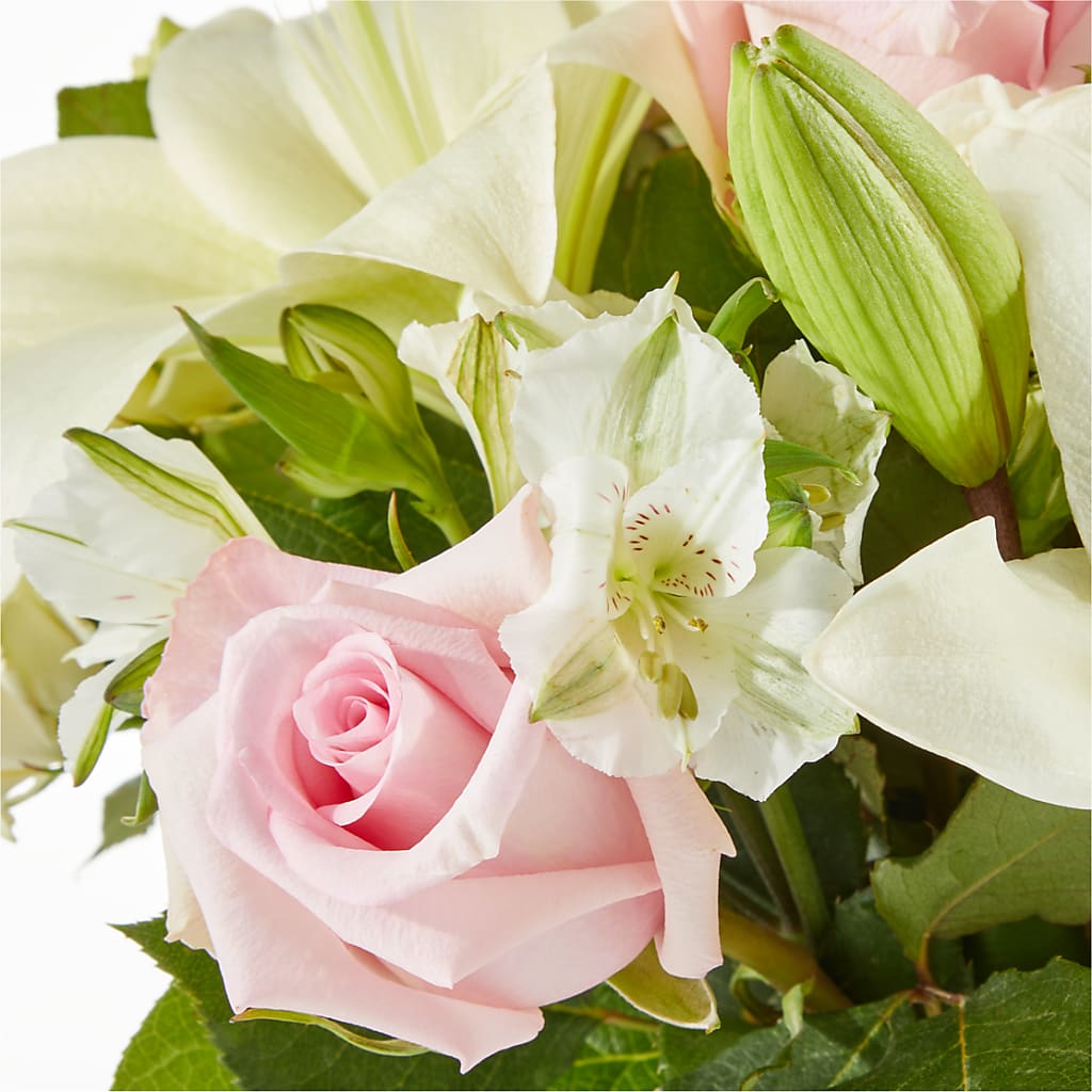 Kindhearted Bouquet –  Oliverios Florist, Bridgeport WV