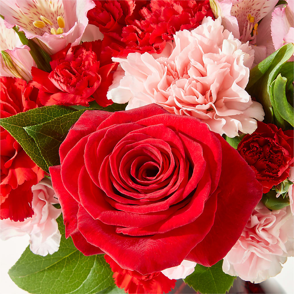 Candy Kisses Bouquet –  Oliverios Florist, Bridgeport WV
