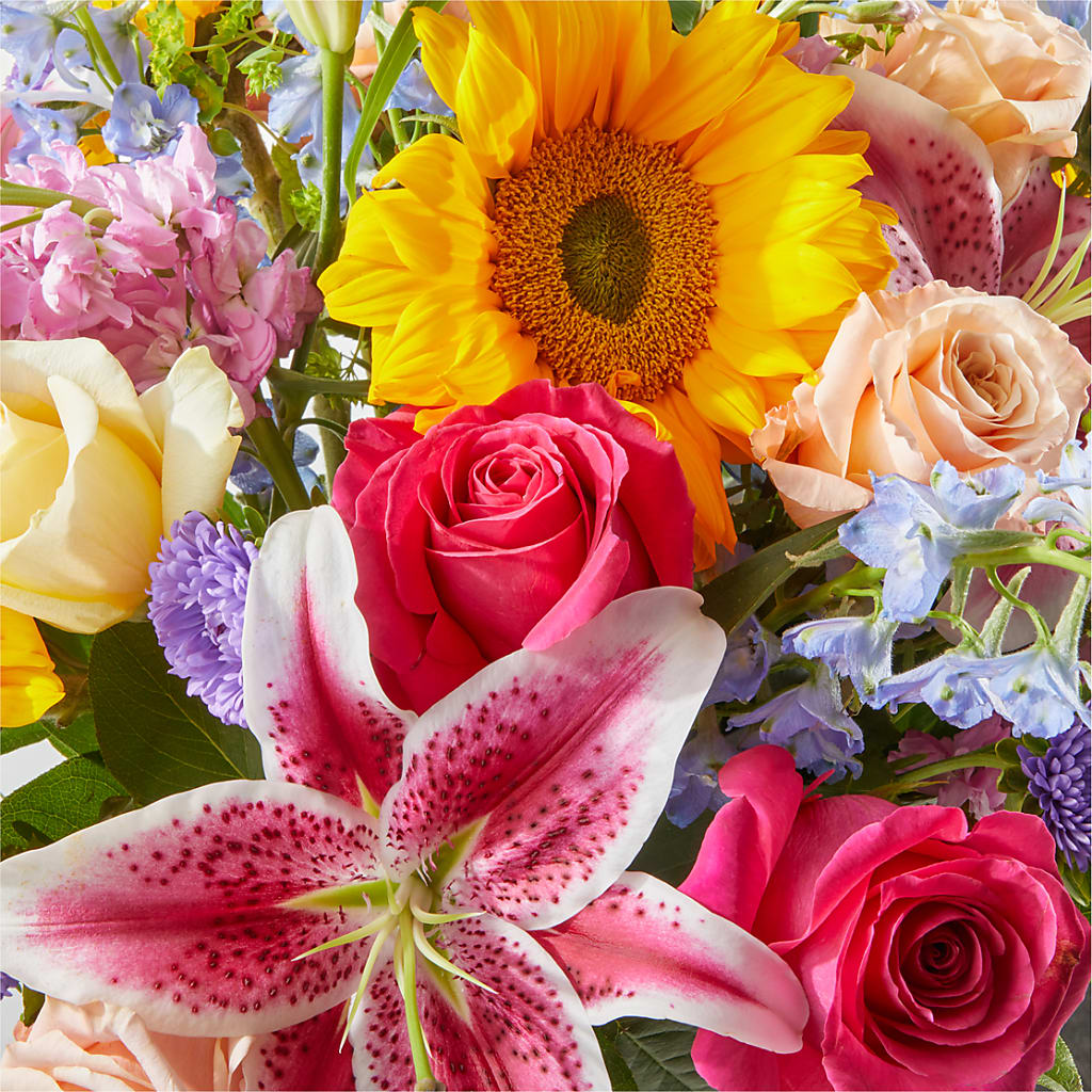 Dreamy Meadows Bouquet –  Oliverios Florist, Bridgeport WV