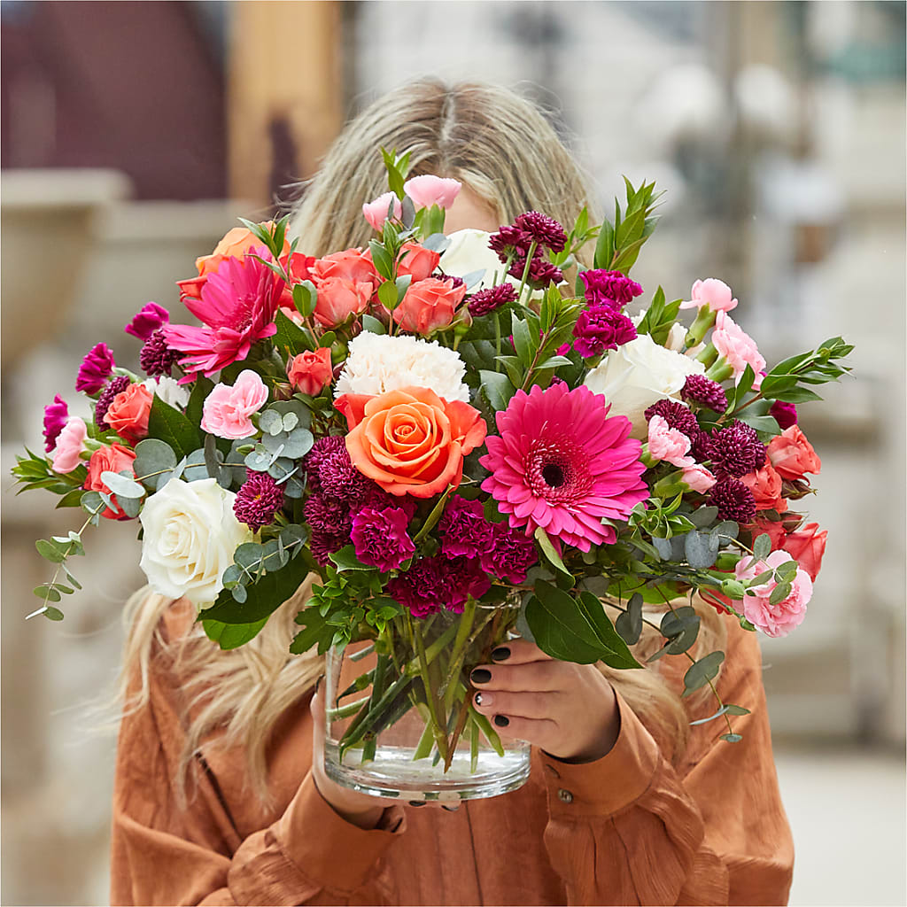 Smell the Roses Bouquet –  Oliverios Florist, Bridgeport WV