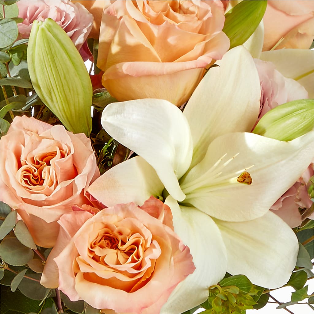 Grapefruit Splash Bouquet –  Oliverios Florist, Bridgeport WV