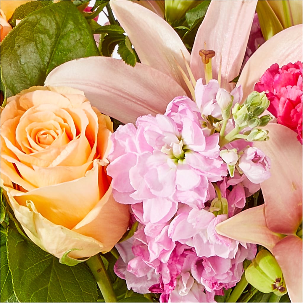 Bisous Bouquet –  Oliverios Florist, Bridgeport WV